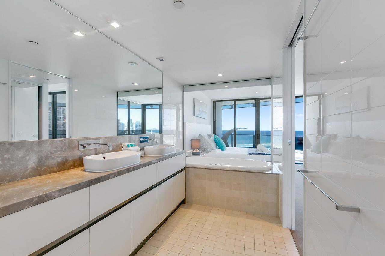 Soul 2 & 3 Bedroom Ocean View - We Accommodate Голд-Кост Экстерьер фото